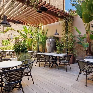 https://ronda-lesseps-hotel.catalonia-hotels.com