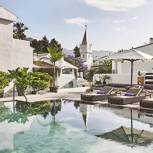 Nobu Hotel